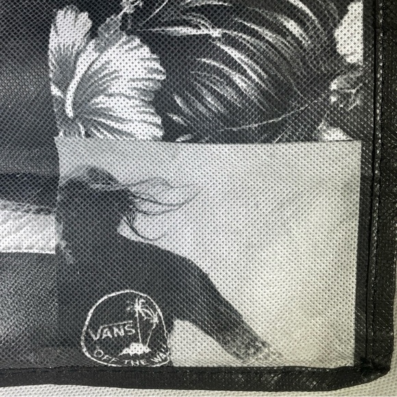 Vans “Off The Wall” Mens Snapback Hat Cap Flames Checkered Adj. Trucker Plus Bag - Picture 16 of 16